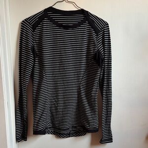 Lululemon Black and White Long Sleeve